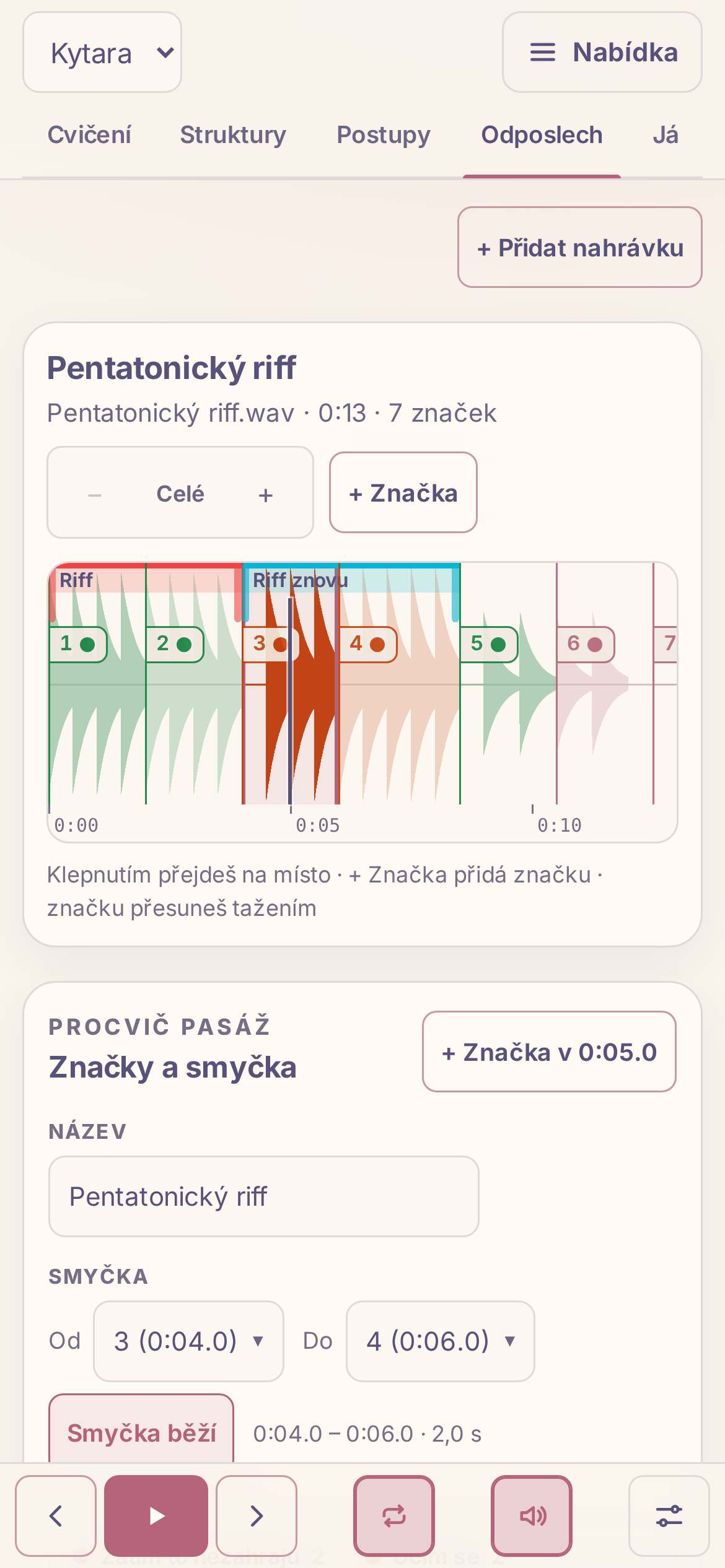 Telefon: průběh vlny s částmi Riff a Riff znovu, tečky se stavem úseků a úsek ve smyčce.